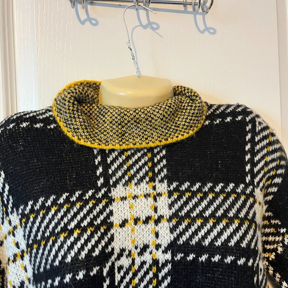 DKNY Sweater Plaid Yellow Black Sz Small NWT - Picture 4 of 8
